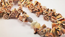Load image into Gallery viewer, ARGONAUTS Collection - Beautiful Aesthetic Spiral Pattern Shell Necklace