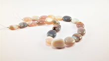 Load image into Gallery viewer, Elegant Grey-Blue and Creme Agate Necklace