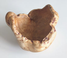 Load image into Gallery viewer, Swedish Burl Knot Bowl
