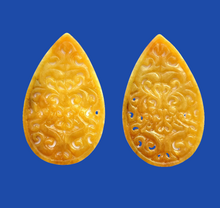 Load image into Gallery viewer, Jadeite Yellow Drops Handcarved
