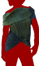 Load image into Gallery viewer, Pleated Multifunctional Vest with Armhole in different Color Combinations 
