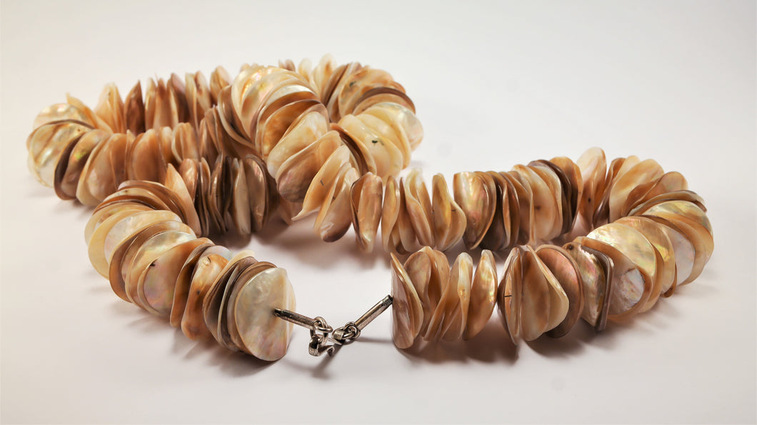 Mother of Pearl Extralong Roundshaped Shell Necklace - ARGONAUTS Collection