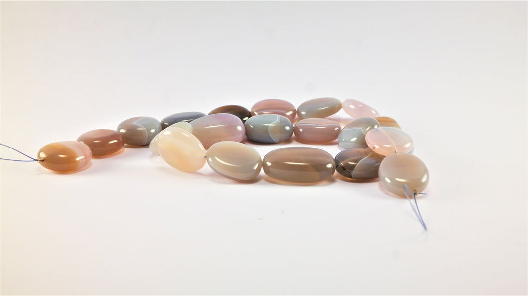 Tasteful Grey-Blue and Creme Agate Necklace