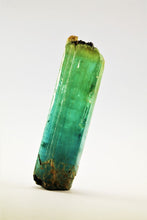 Load image into Gallery viewer, Fine Aquamarine Bicolor Specimen
