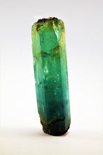 Load image into Gallery viewer, Fine Aquamarine Bicolor Specimen

