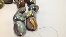 Load image into Gallery viewer, Eye-Catching African Layer Agate Necklace
