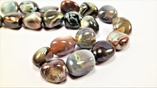 Load image into Gallery viewer, Eye-Catching African Layer Agate Necklace
